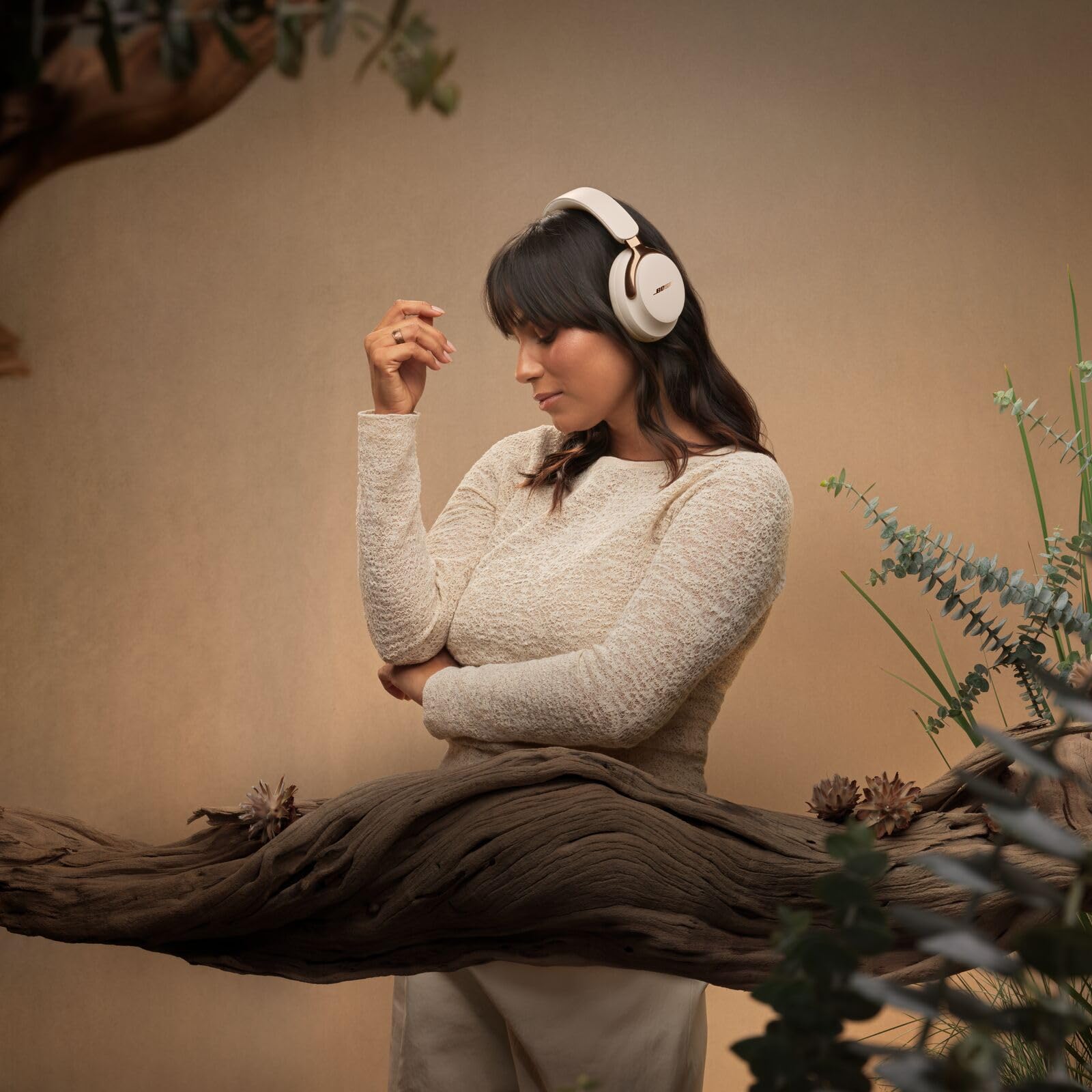 Bose QuietComfort Ultra Bluetooth Headphones (2nd Gen), Wireless Headphones with Spatial Audio, Over Ear Noise Cancelling with Mic, Up to 30 Hours of Play time, Midnight Violet - Limited Edition